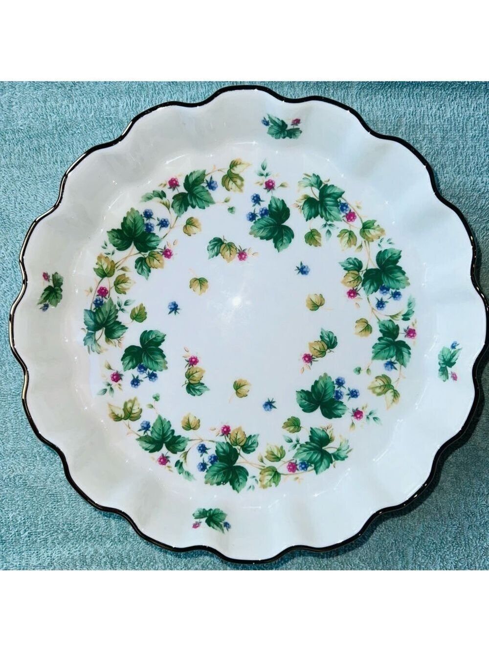 Pristine Vintage Andrea By Sadek Vineyard Fine Porcelain Quiche Baking Dish